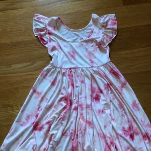 Dot Dot Smile, Ruffle sleeve, cool material, size 8/10, tie dye